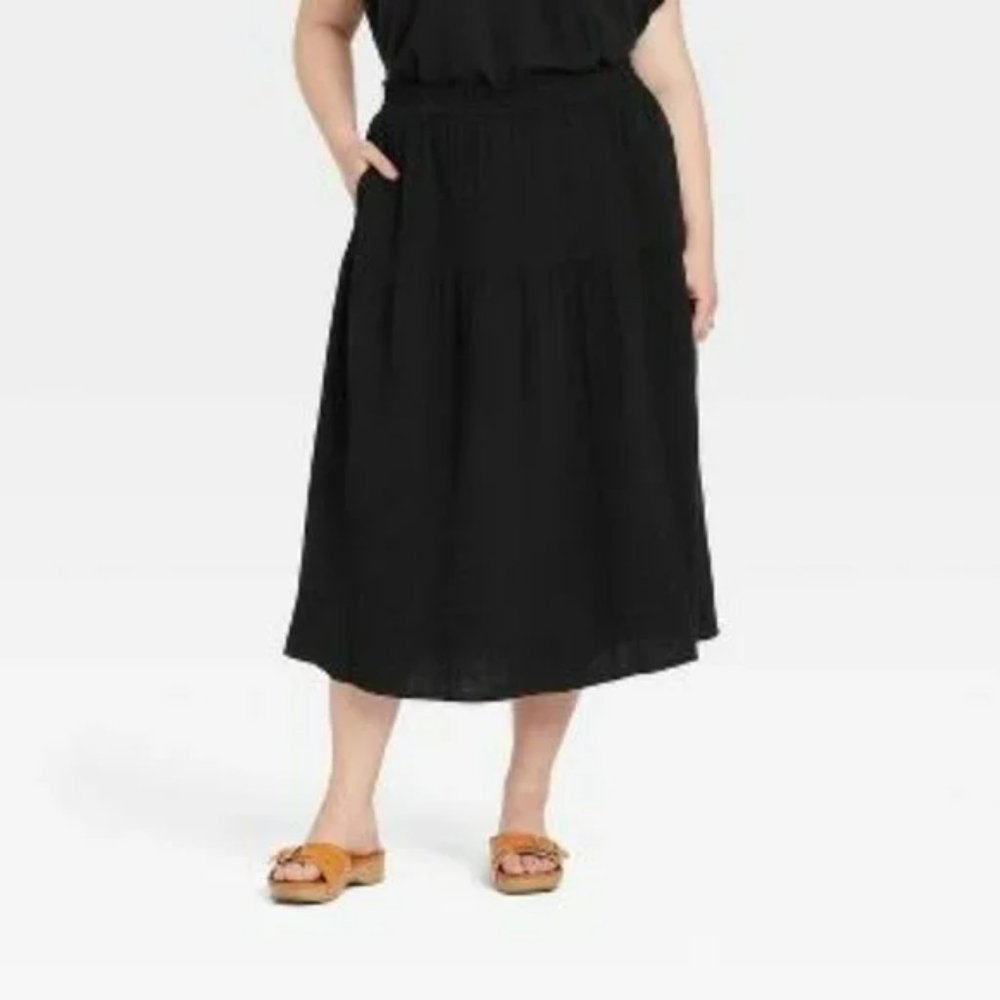 Universal Thread Tiered black gauzy midi skirt pockets